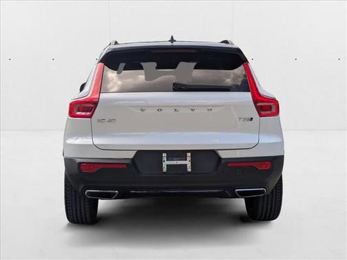 2020 Volvo XC40 T5 R-Design