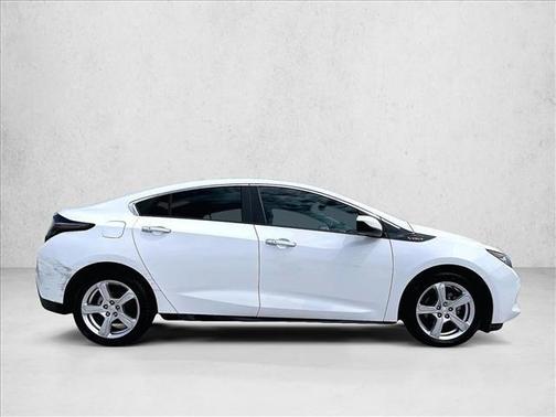 Summit White 2017 Chevrolet Volt LT