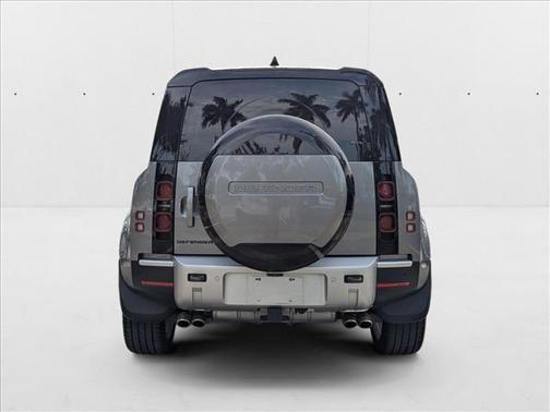 2024 Land Rover Defender 110 P500 SE