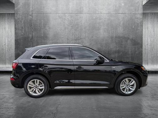2022 Audi Q5 45 S line Premium