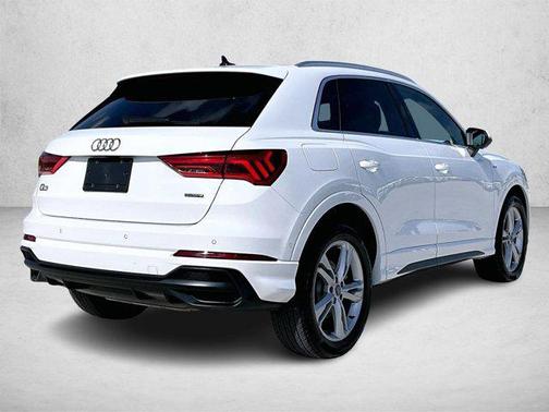 2020 Audi Q3 45 S line Prestige