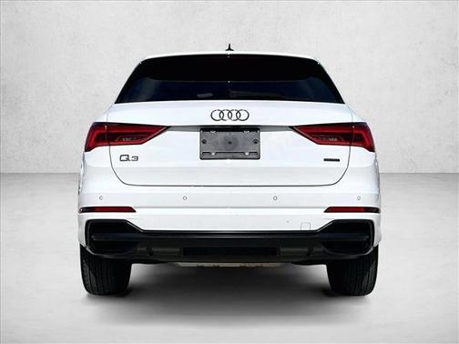 2020 Audi Q3 45 S line Prestige