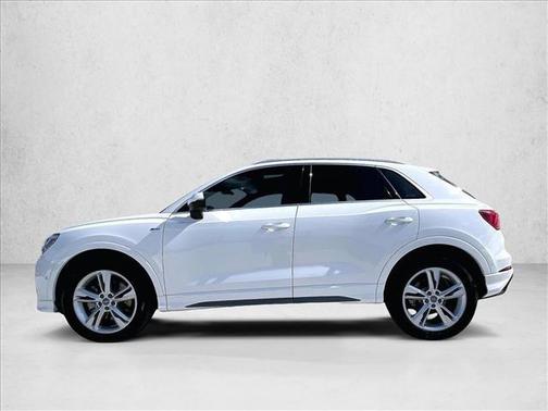 2020 Audi Q3 45 S line Prestige