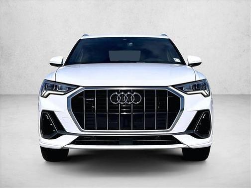 2020 Audi Q3 45 S line Prestige