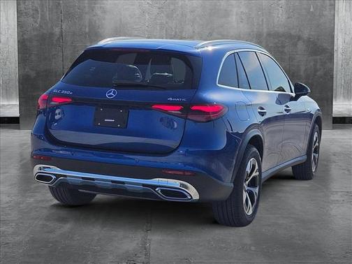 2025 Mercedes-Benz GLC 350e Base