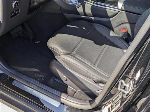 2025 Mercedes-Benz GLC 350e Base
