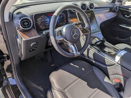 2025 Mercedes-Benz GLC 350e Base