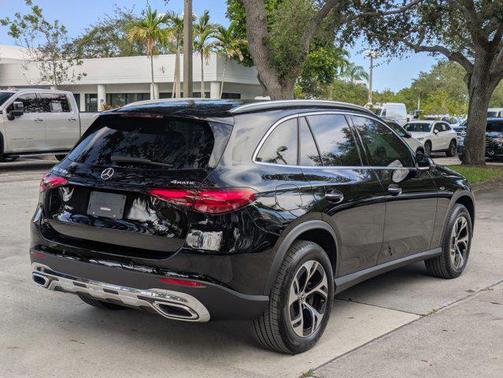 2025 Mercedes-Benz GLC 350e Base