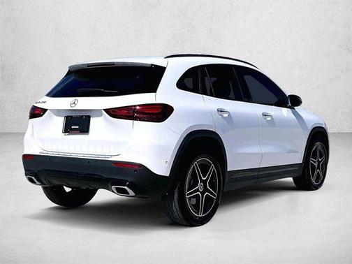 Polar White 2026 Mercedes-Benz GLA 250 4MATIC