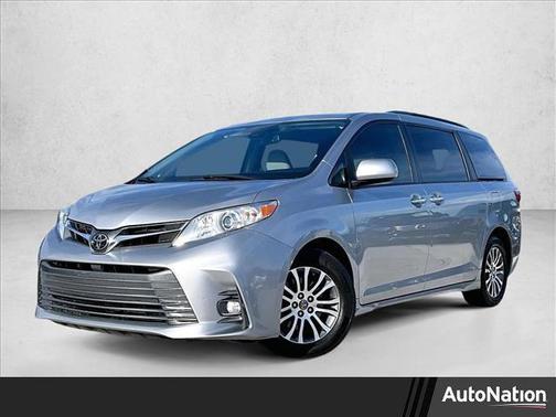 2018 Toyota Sienna XLE Premium