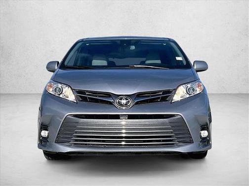 2018 Toyota Sienna XLE Premium