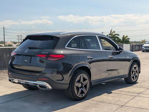 2025 Mercedes-Benz GLC 350e Base