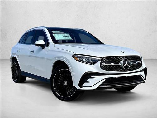MANUFAKTUR Moonlight White Metallic 2026 Mercedes-Benz GLC 300 4MATIC