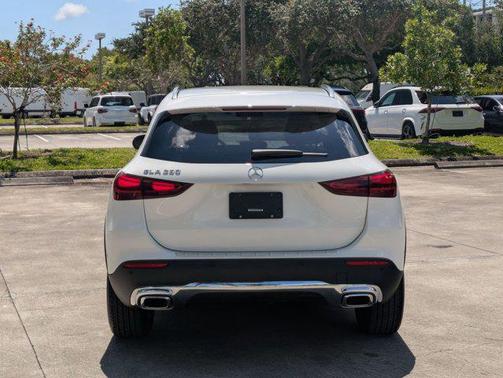 2025 Mercedes-Benz GLA 250 Base