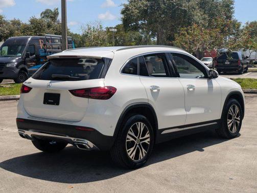 2025 Mercedes-Benz GLA 250 Base