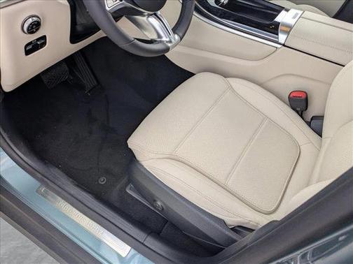 2025 Mercedes-Benz GLC 350e Base