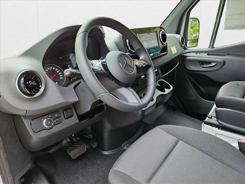 2025 Mercedes-Benz Sprinter 2500 High Roof