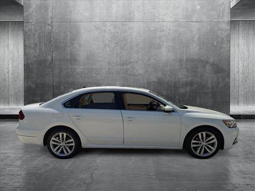 2018 Volkswagen Passat 2.0T SE