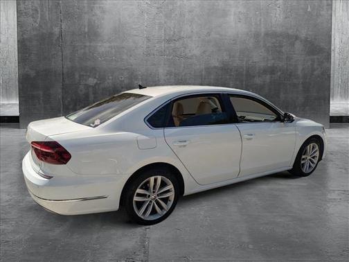 2018 Volkswagen Passat 2.0T SE
