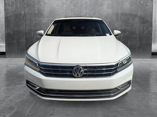2018 Volkswagen Passat 2.0T SE