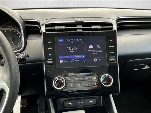 2023 Hyundai TUCSON SE