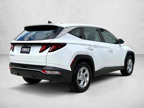 2023 Hyundai TUCSON SE