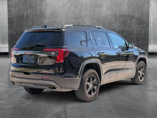 2022 GMC Acadia AWD AT4