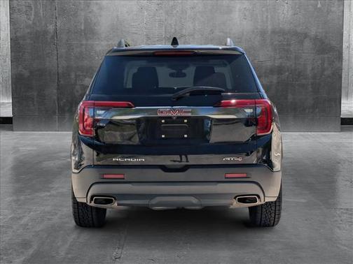 2022 GMC Acadia AWD AT4