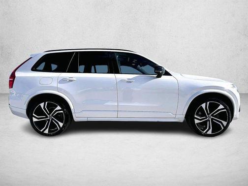 2020 Volvo XC90 T5 R-Design