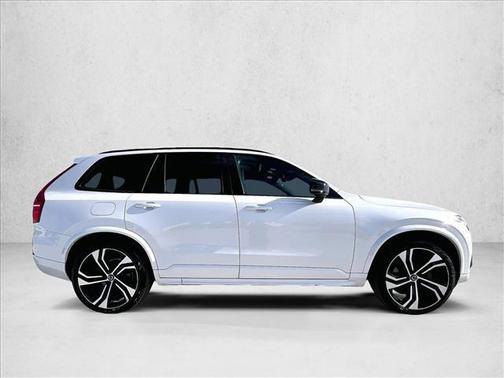 2020 Volvo XC90 T5 R-Design