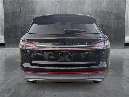 2019 Lincoln Nautilus Select