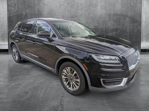 2019 Lincoln Nautilus Select