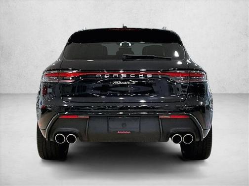 Jet Black Metallic 2024 Porsche Macan Macan