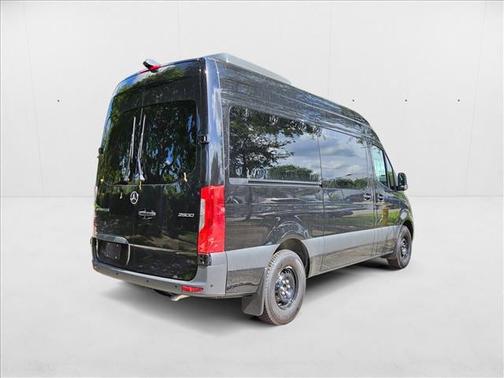2025 Mercedes-Benz Sprinter 2500 Standard Roof