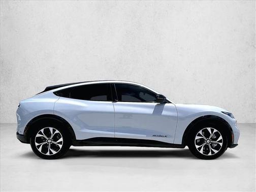 Star White Metallic Tri-Coat 2023 Ford Mustang Mach-E Premium