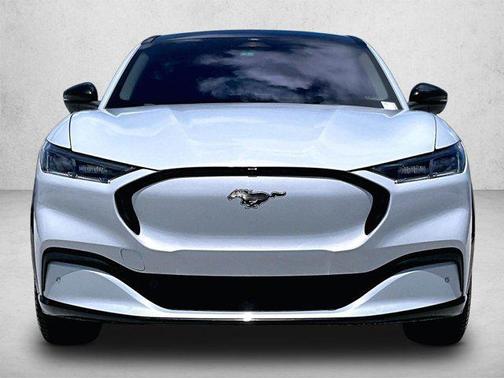 Star White Metallic Tri-Coat 2023 Ford Mustang Mach-E Premium