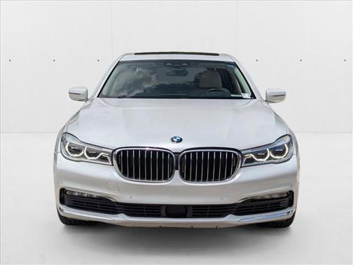 2018 BMW 750 I