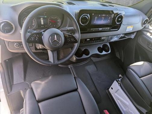 2025 Mercedes-Benz Sprinter 2500 Standard Roof
