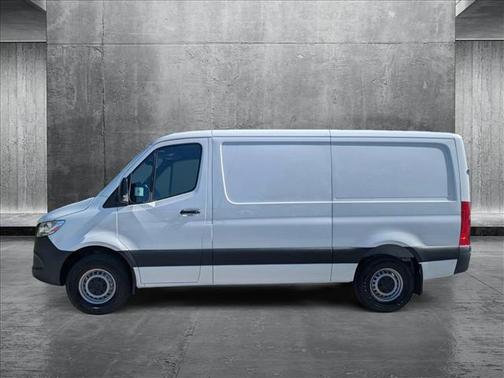 2025 Mercedes-Benz Sprinter 2500 Standard Roof