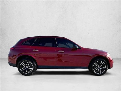 MANUFAKTUR Patagonia Red Metallic 2026 Mercedes-Benz GLC 300 Base