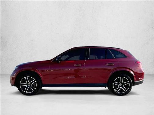 MANUFAKTUR Patagonia Red Metallic 2026 Mercedes-Benz GLC 300 Base