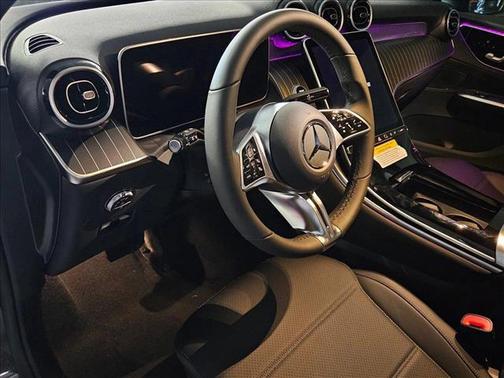2025 Mercedes-Benz GLC 300 Base