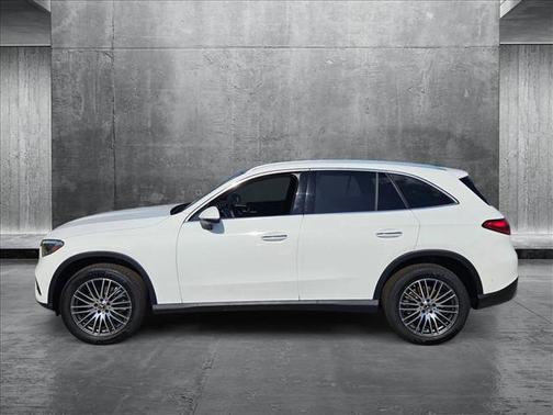 2025 Mercedes-Benz GLC 300 Base