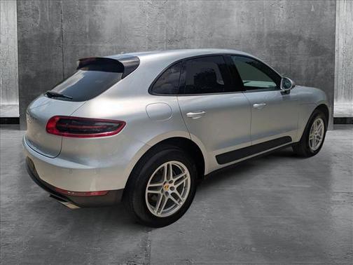 2017 Porsche Macan Base