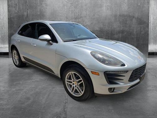2017 Porsche Macan Base