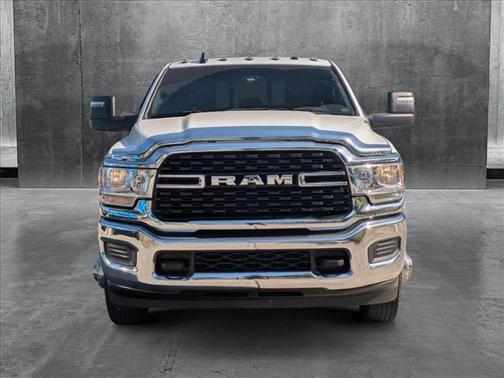 2023 RAM 3500 Tradesman Crew Cab 4x4 8' Box