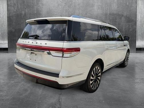 2022 Lincoln Navigator Black Label