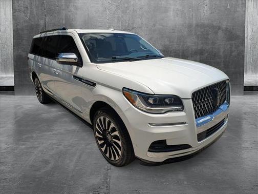 2022 Lincoln Navigator Black Label