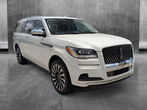 2022 Lincoln Navigator Black Label