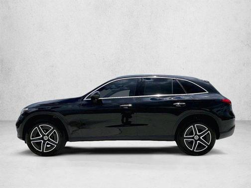Polar White 2026 Mercedes-Benz GLC 300 Base